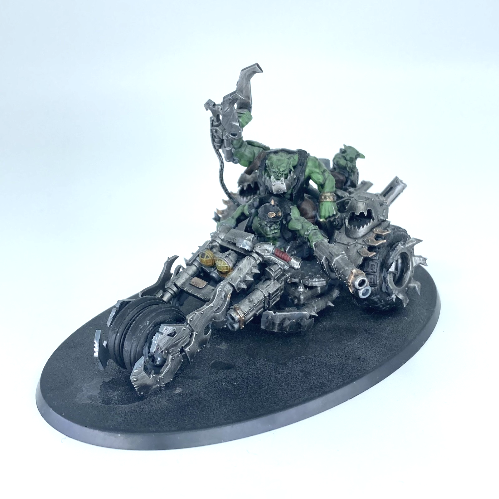 Ork Deffkilla Wartrike – Véhicule Warhammer 40K Assemblé Et Peint