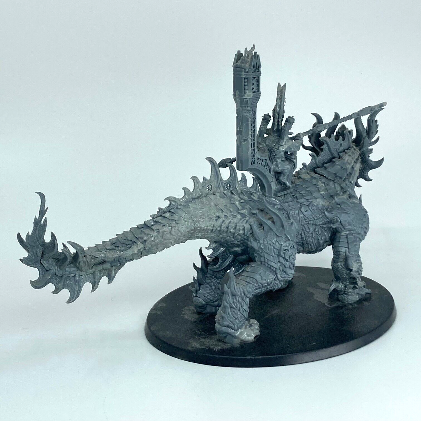 Auric Runefather on Magmadroth Fyreslayers - Warhammer Age of Sigmar