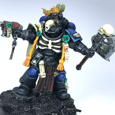 Space Marine Chaplain with Axe / Bolt Pistol - Warhammer 40K X3101