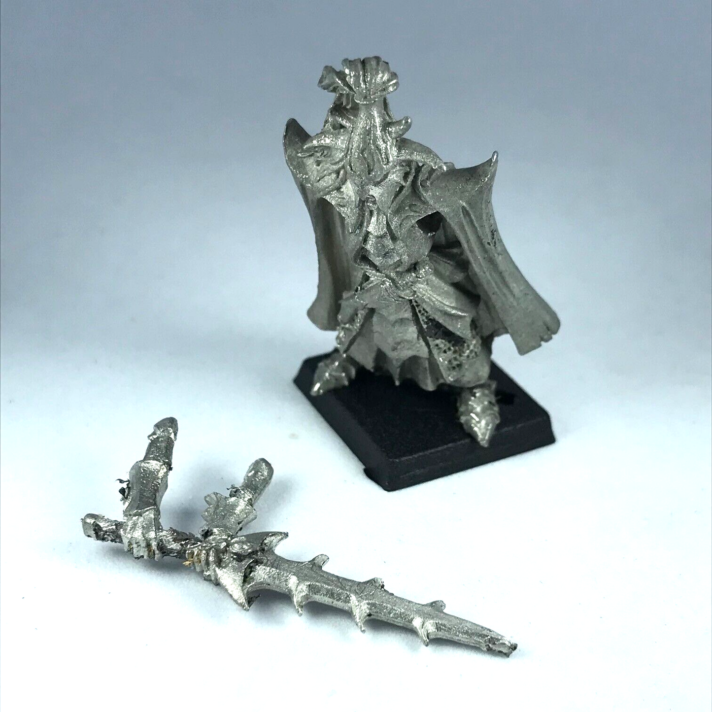 Classic Dark Elves Elf Black Guard Champion - Warhammer Fantasy X12028