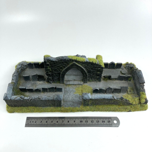 Ruined Building Scenery Terrain - Ideal for LOTR / Warhammer 40k / Fantasy