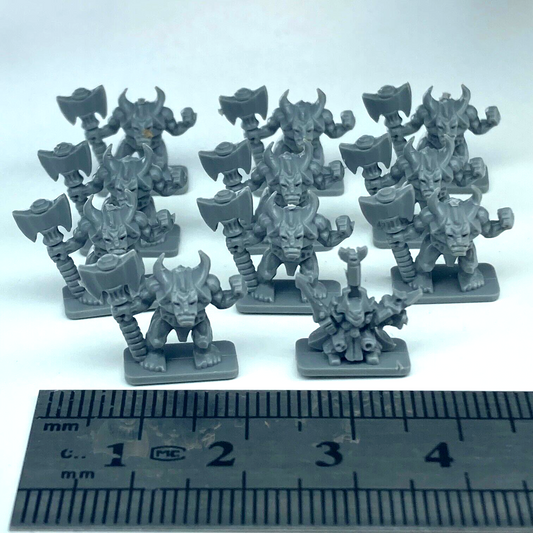 Chaos Lord And Minotaurs - Chaos Space Marines OOP Epic Warhammer 40K GW X13694