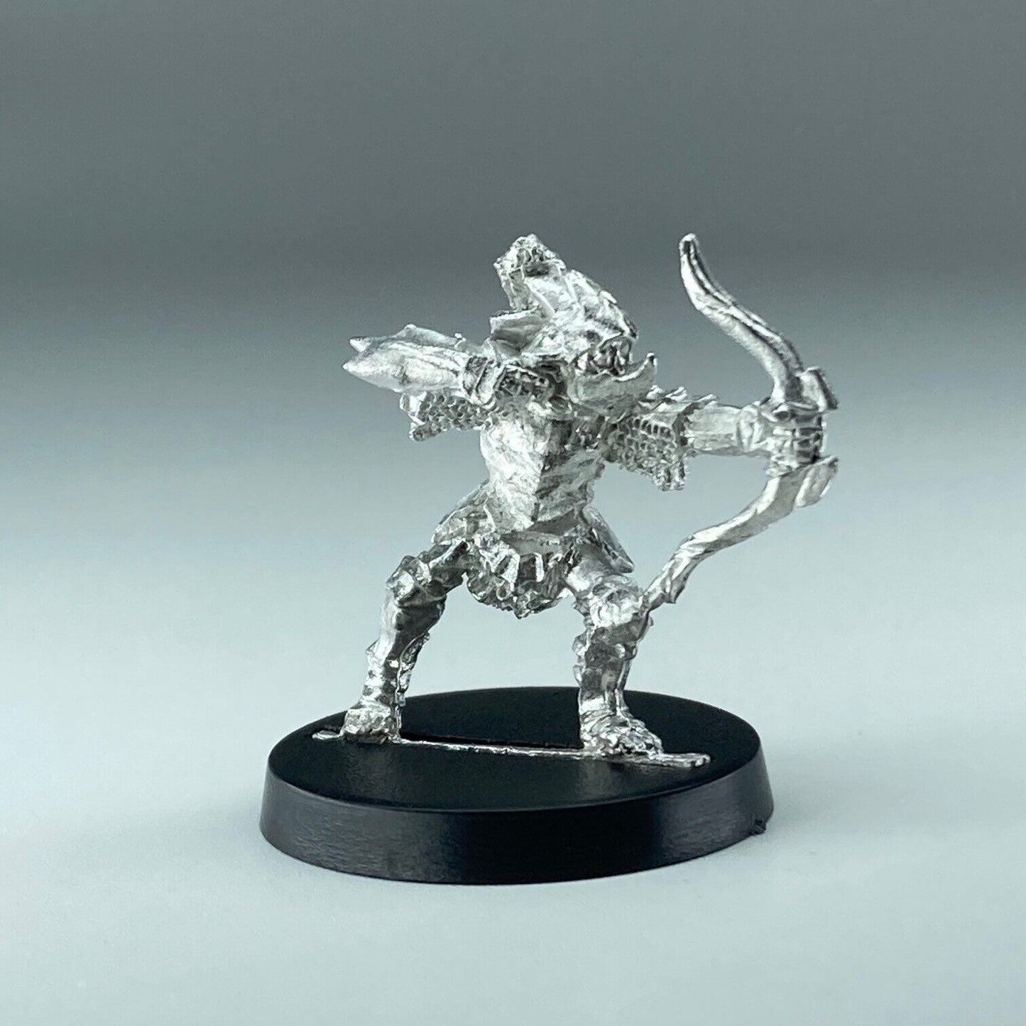Goblin Archer - Moria Goblins - Games Workshop / Lord of the Rings Metal X6217