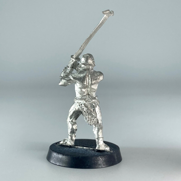 Berserker Uruk Hai - Isengard - Warhammer / Lord of the Rings Metal X13996
