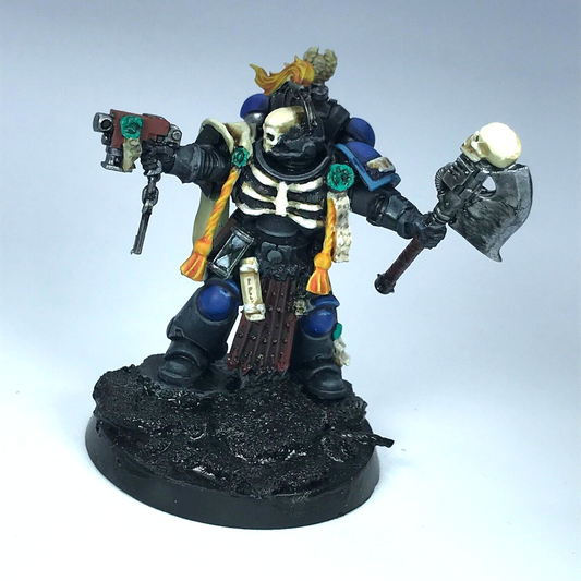 Space Marine Chaplain with Axe / Bolt Pistol - Warhammer 40K X3101