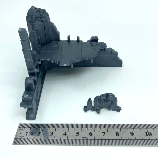 Urban Gothic Ruined Building Scenery - Warhammer 40K Games Workshop C4619