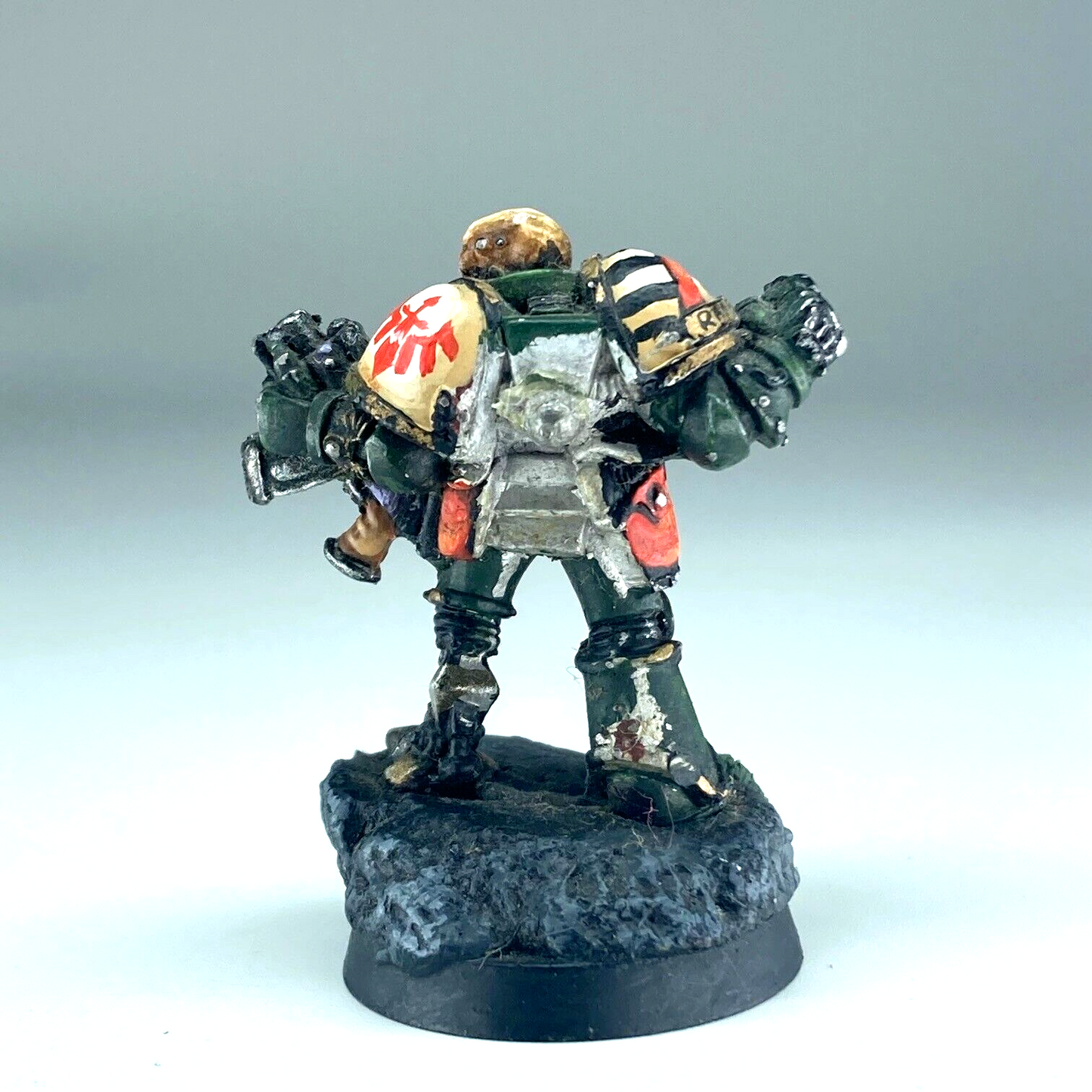 9df35a98-680d-41ec-864e-2eb9f3cfbc56