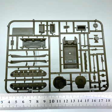 M4A1 Sherman Tank (Late War) - American - New On Sprue - Flames of War Y165
