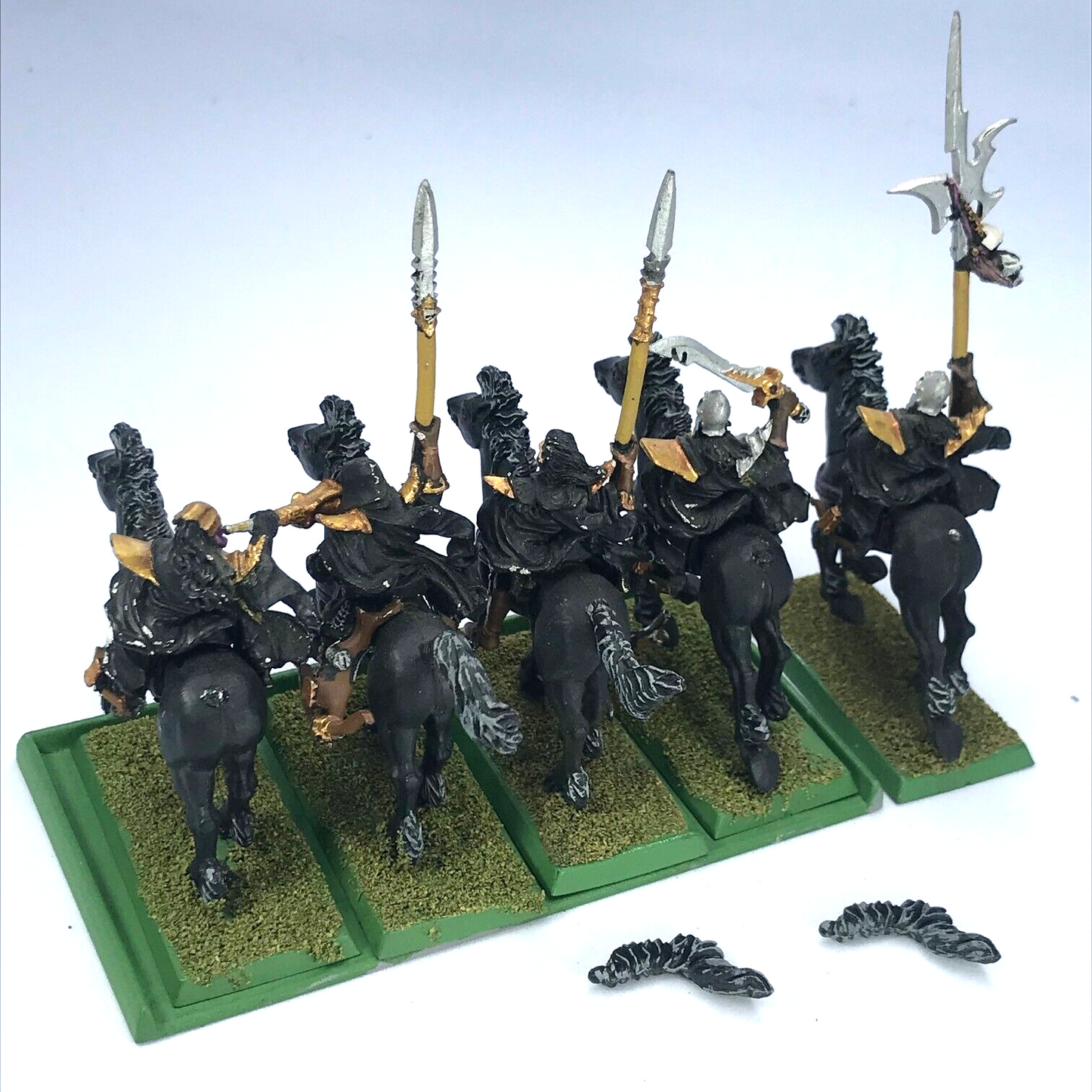 Dark Elves Dark Rider Regiment & Tray - Games Workshop Warhammer Fantasy Painted