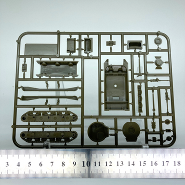 M4A1 Sherman Tank (Late War) - American - New On Sprue - Flames of War Y162