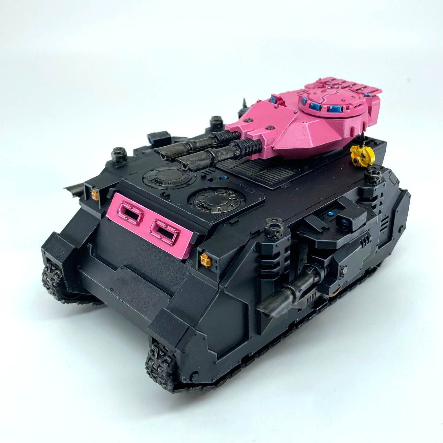 Emperors Children Predator Annihilator - Chaos Space Marines - Warhammer 40k