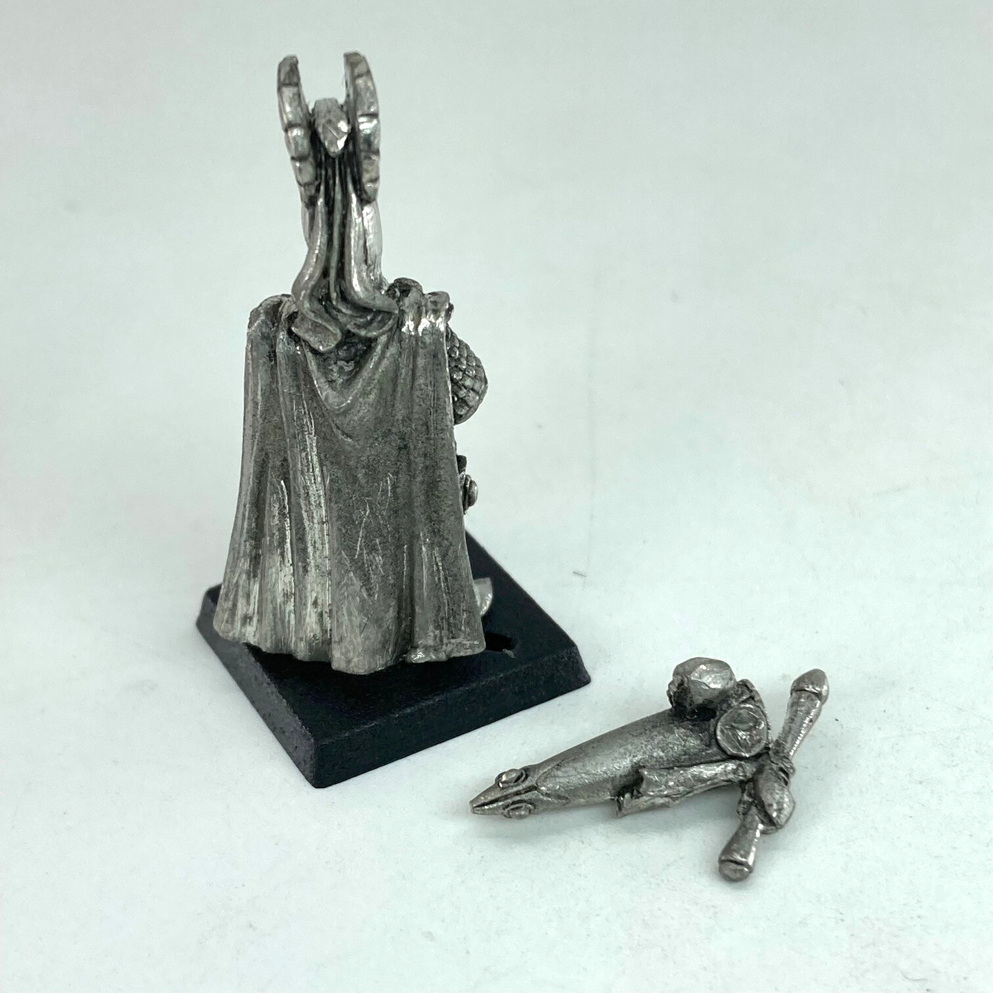 b59b8cde-e851-4f5d-8a55-1d682fbf6d46