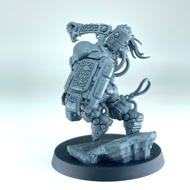 b5e55ffe-734a-44b9-8c8e-c5fddd4e91aa