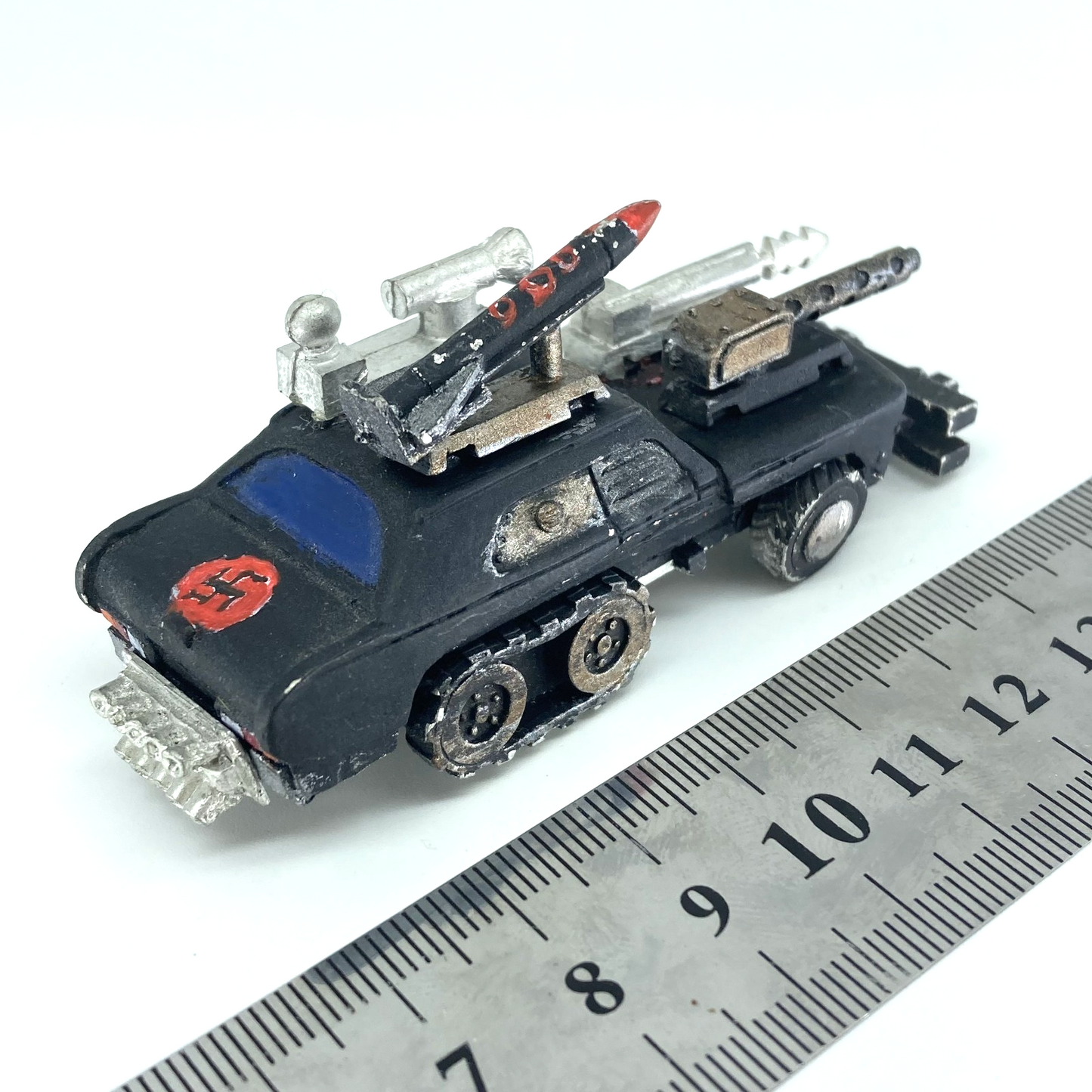 b8ef01db-9fd5-4fdb-8307-77d26908a13a