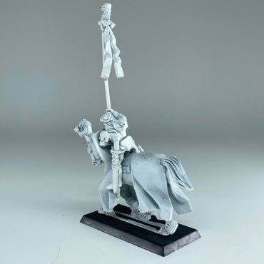 c4fb0c7a-c2e6-4f12-acbb-a65b3a2d73d5