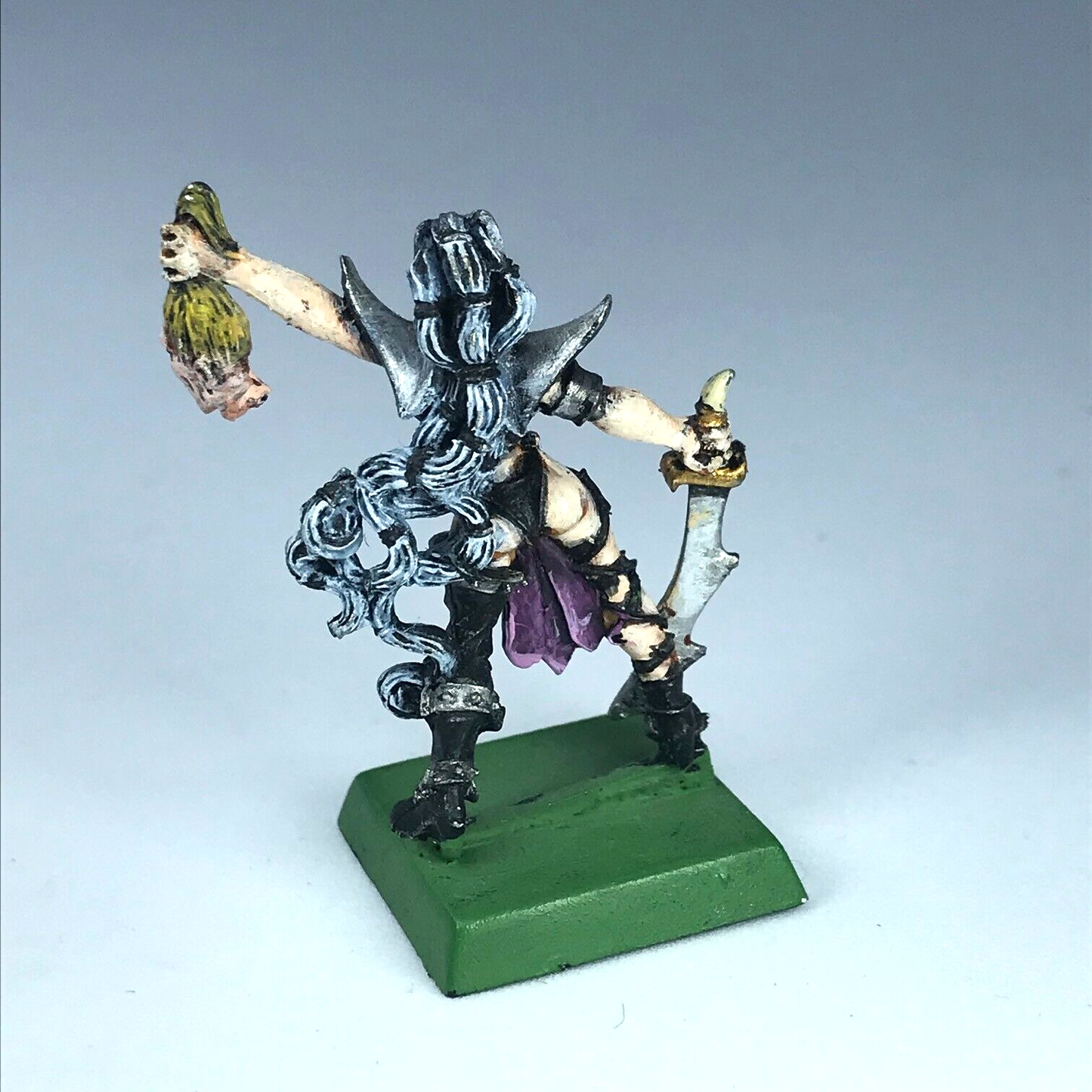 Classic Metal Dark Elves Elf Witch Elf Champion Bearer Warhammer Fantasy X11497