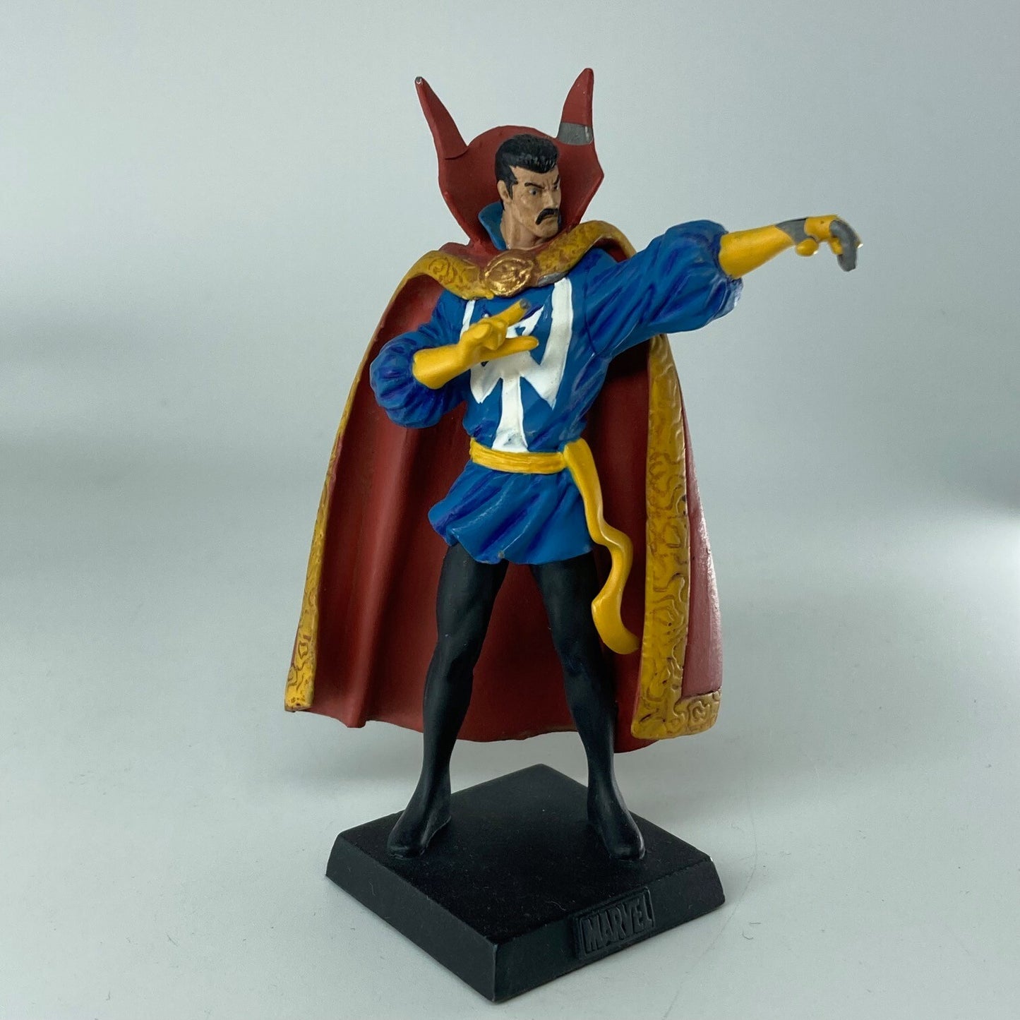 Marvel Dr Strange Metal Figure & Comic - Marvel Comics