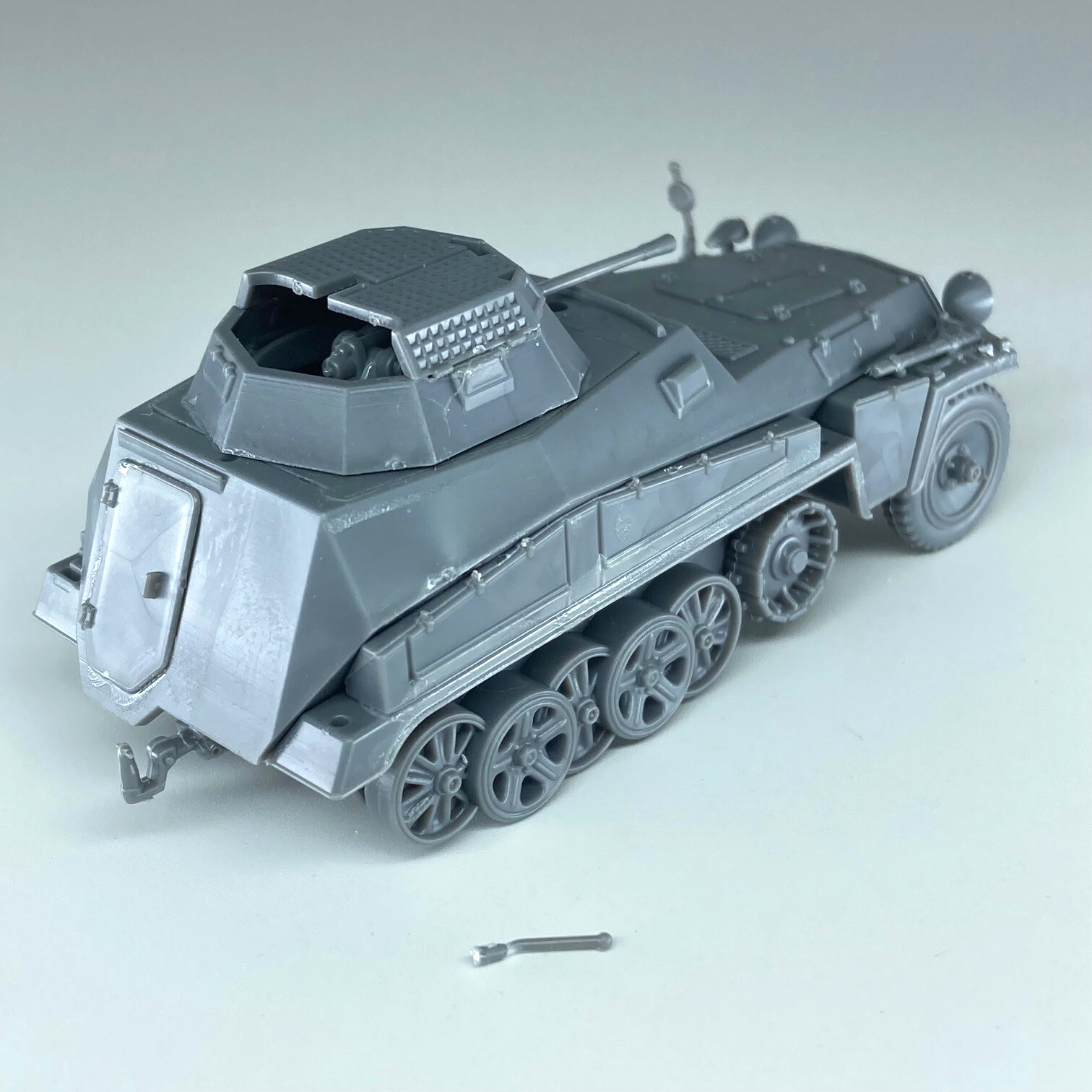 e04556e3-7aab-49cd-98d6-5a3047209d5f