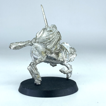 e4cb8870-b73c-415b-a87e-23140d3bc30f