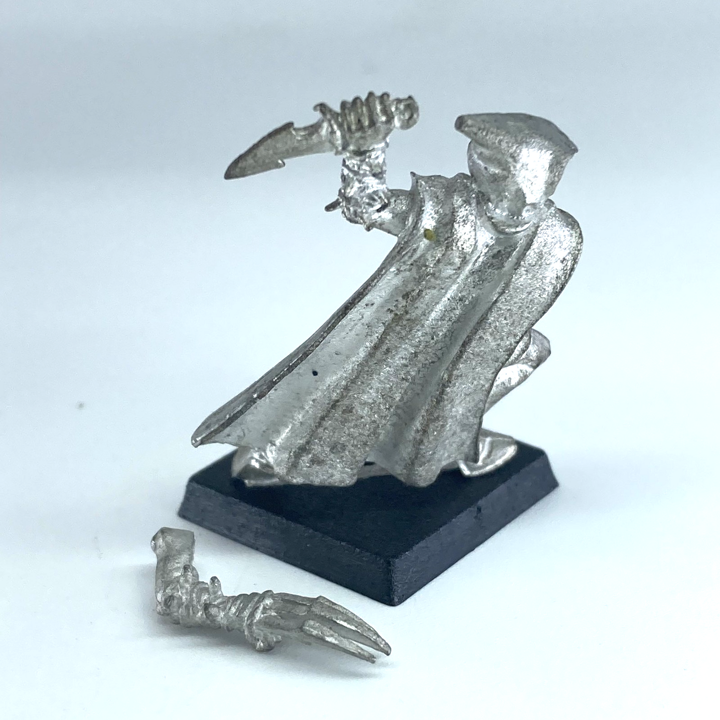 e5975e7c-7b10-444e-8171-de3b008e472b