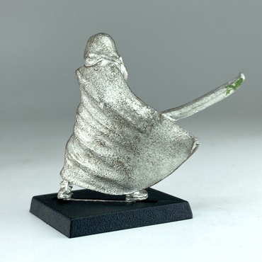 e7077a12-0d0e-463b-b085-31f5721945c1