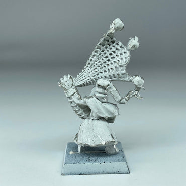 ea908460-56b8-4008-9e5c-30a100ff81f9