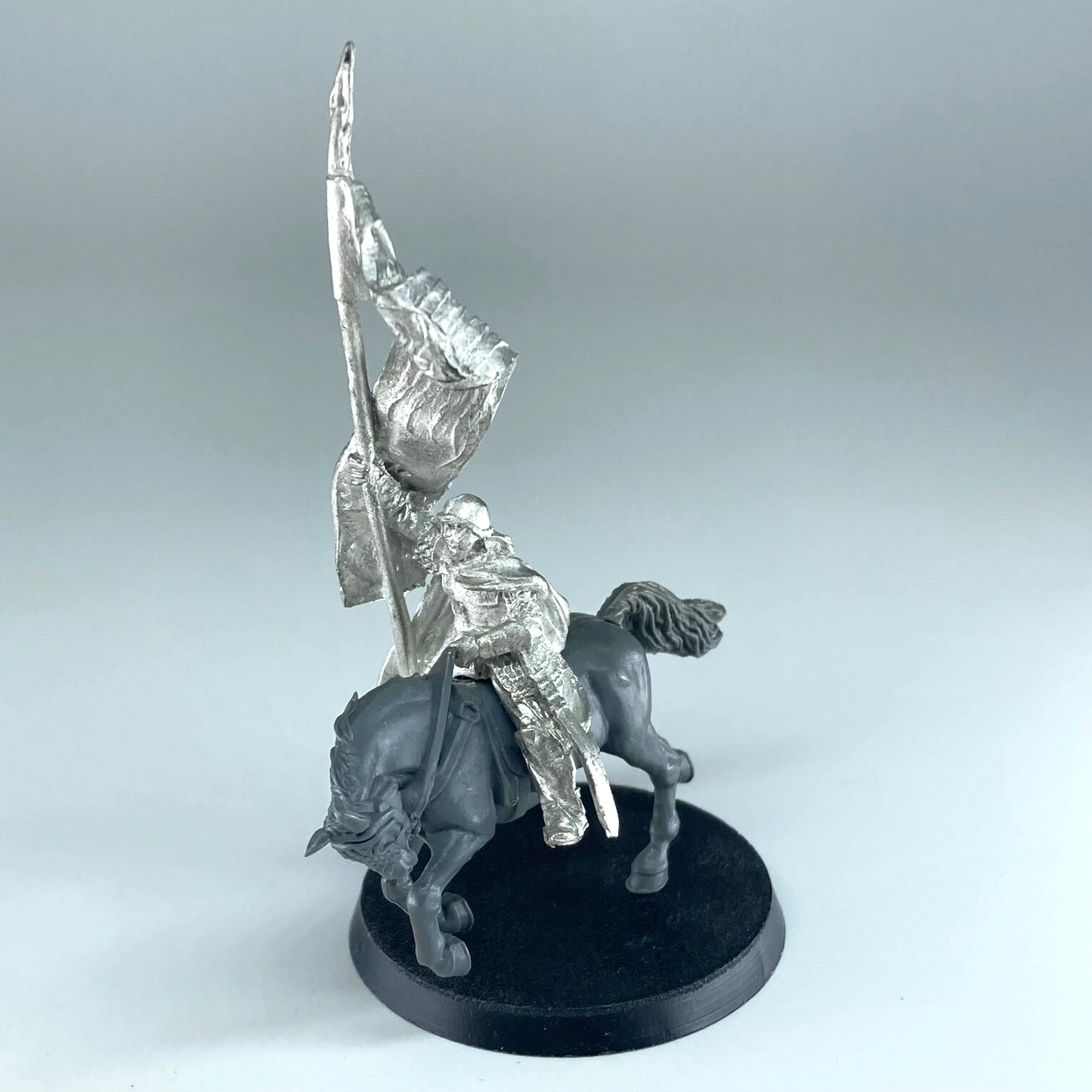 Rohirrim Standard Bearer - Rohan - Warhammer / Lord of the Rings Metal C6370