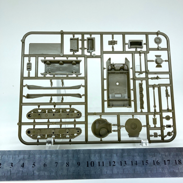 M4A1 Sherman Tank (Late War) - American - New On Sprue - Flames of War Y158