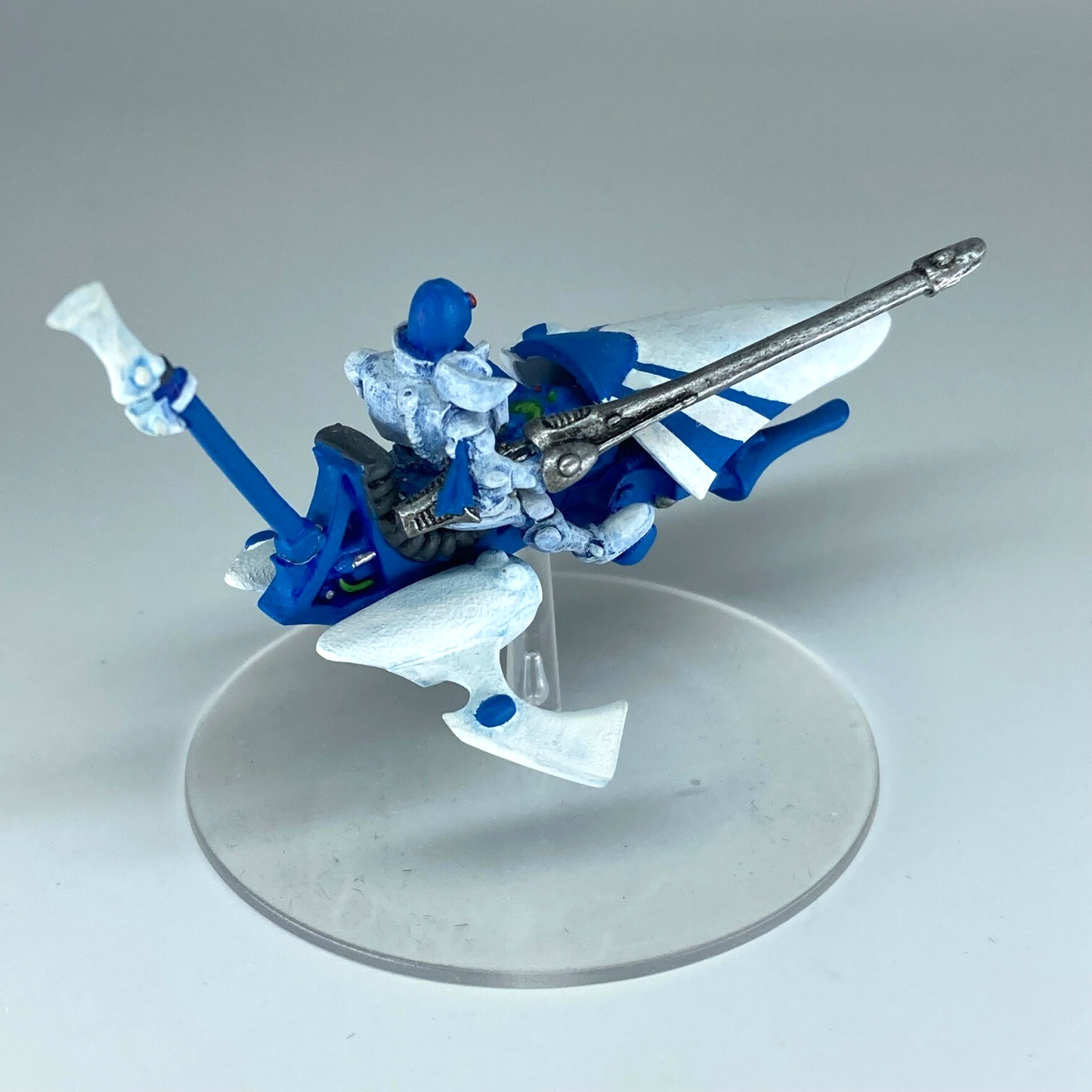 eeb38982-0258-43eb-a6e8-8f4d4d38e608