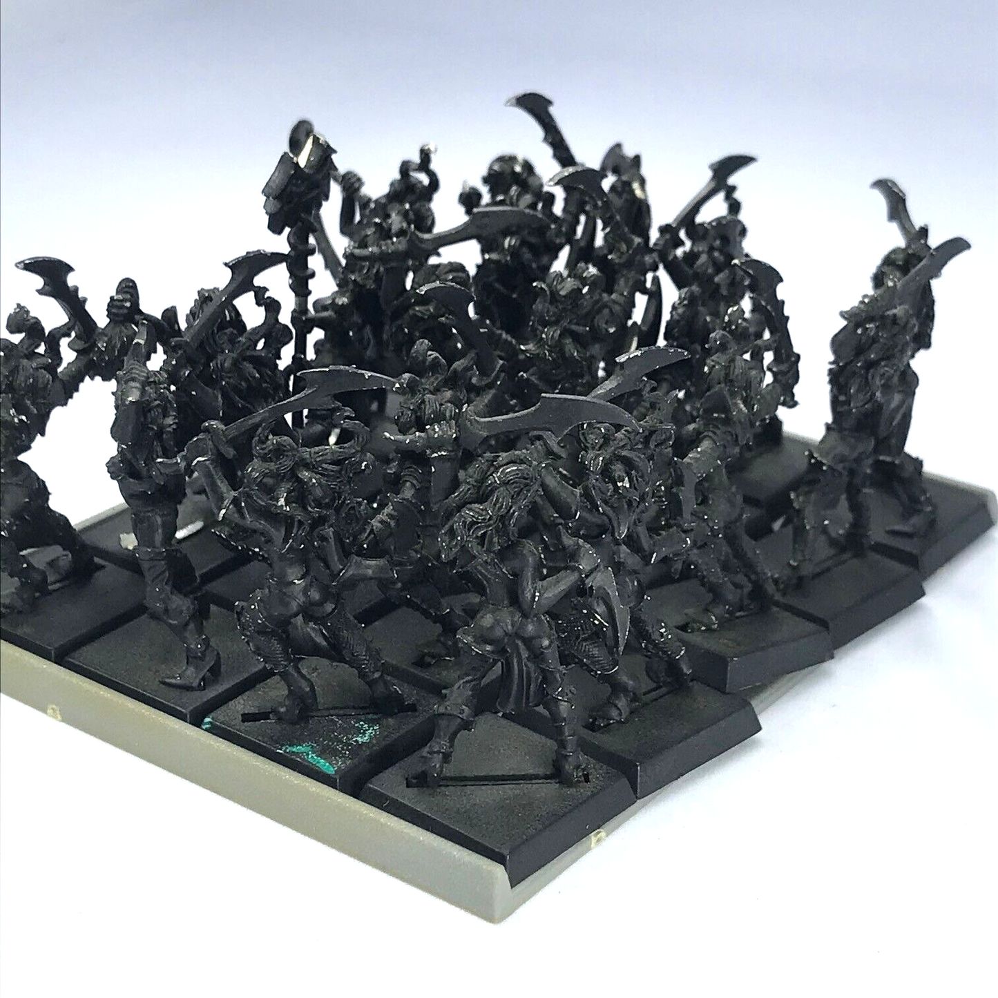 Dark Elves Witch Elves Regimemnt & Movement Tray - Warhammer Fantasy Undercoated