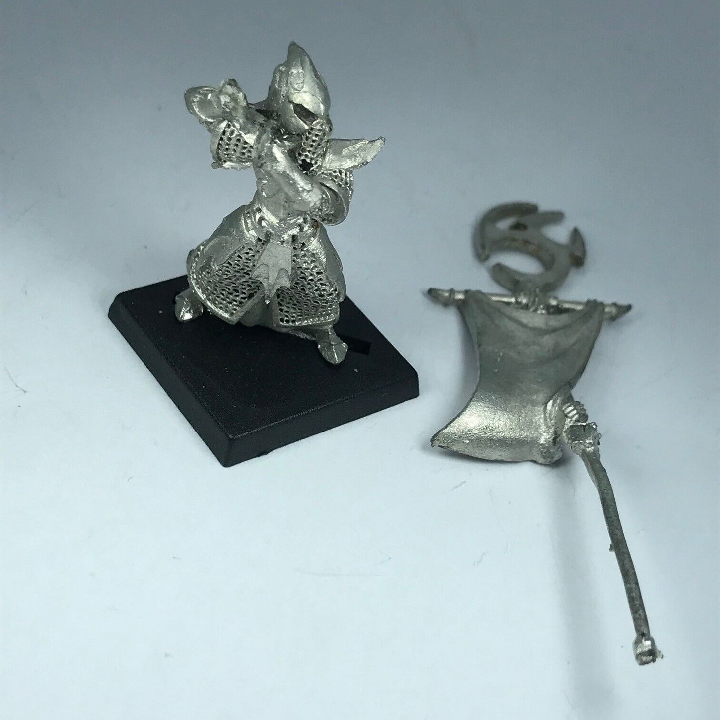 Executioner Standard Bearer Dark Elves Elf - Warhammer Fantasy X10311