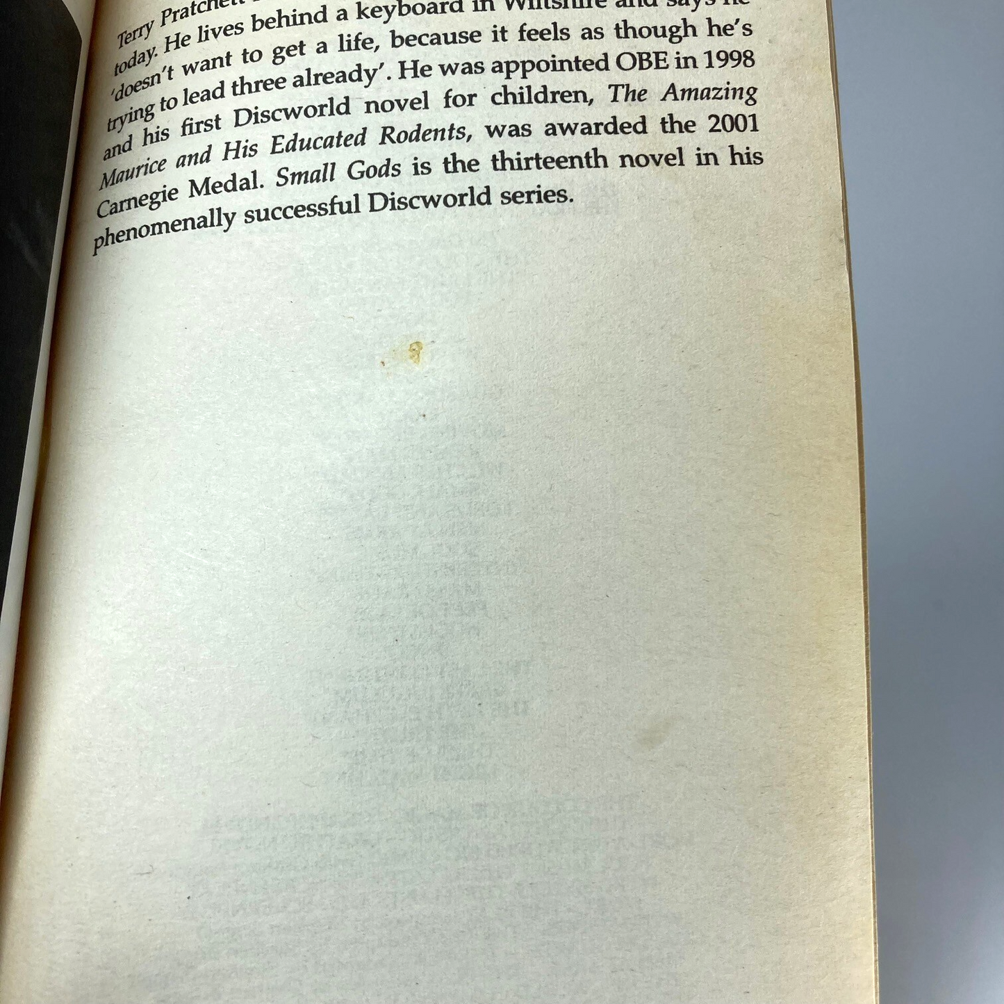 Small Gods - Discworld Terry Pratchett - 1992 - Corgi 2nd Printing M1790