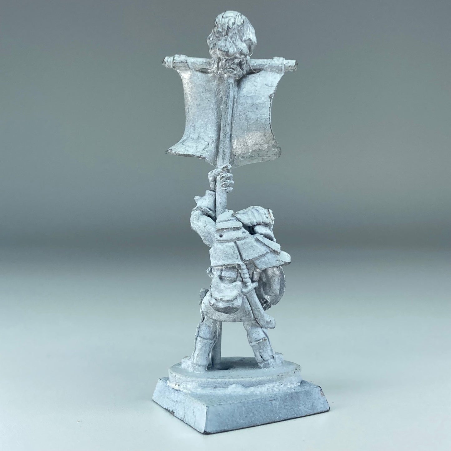 Goblin Standard Bearer - Orcs & Goblins - Warhammer Pre Slotta Metal X11926