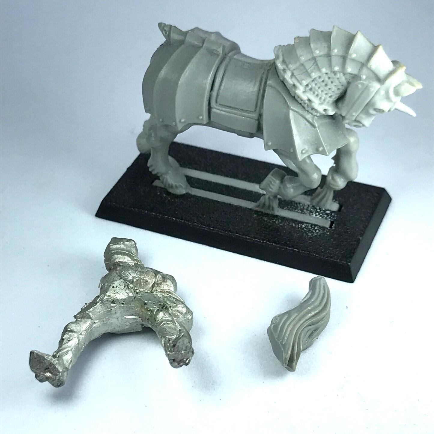 Classic The Empire / Dogs Of War Knight on Horse Steed Warhammer Fantasy X11220