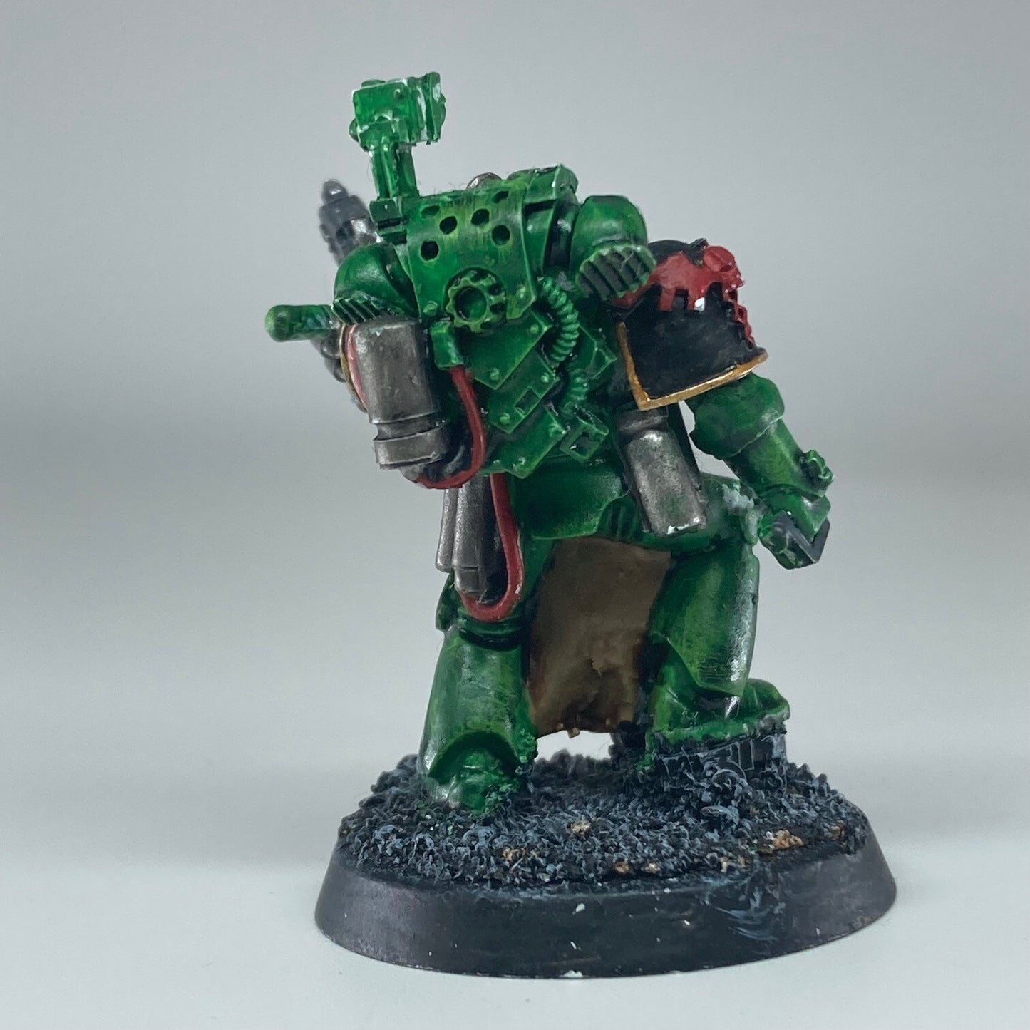 Legion Apothecary - Salamanders - Painted - Warhammer Horus Heresy GW X2992