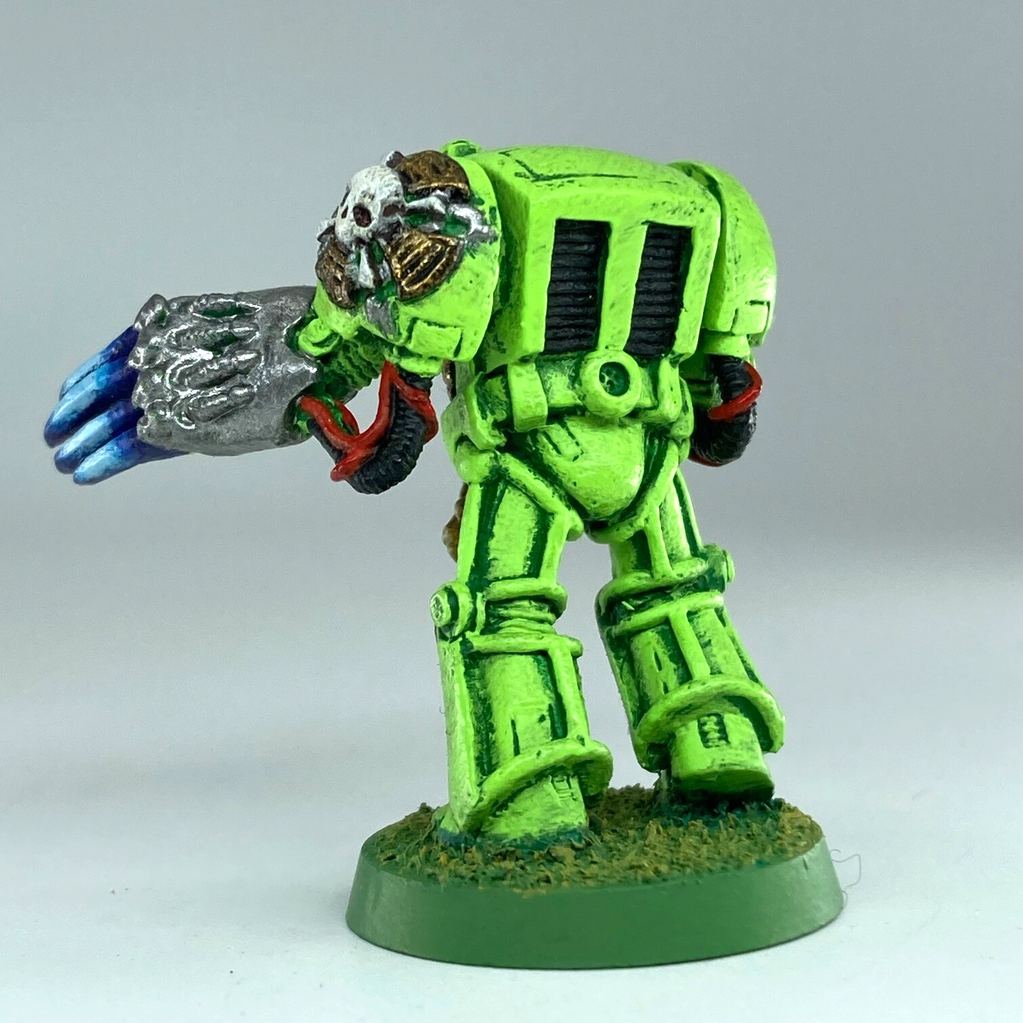 f9ae6702-735b-4dd3-b795-0d2107cd1b58