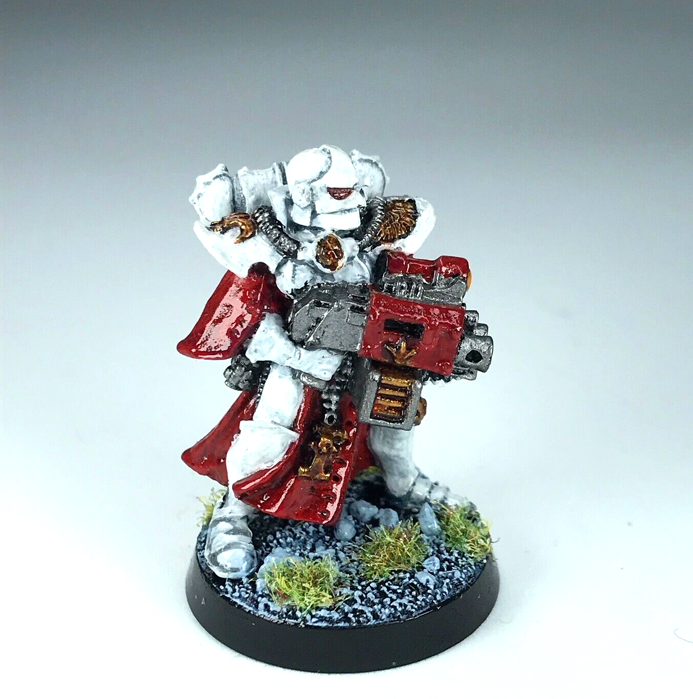 Sisters of Battle with Storm Bolter - Painted - Warhammer 40K Classic Metal X590