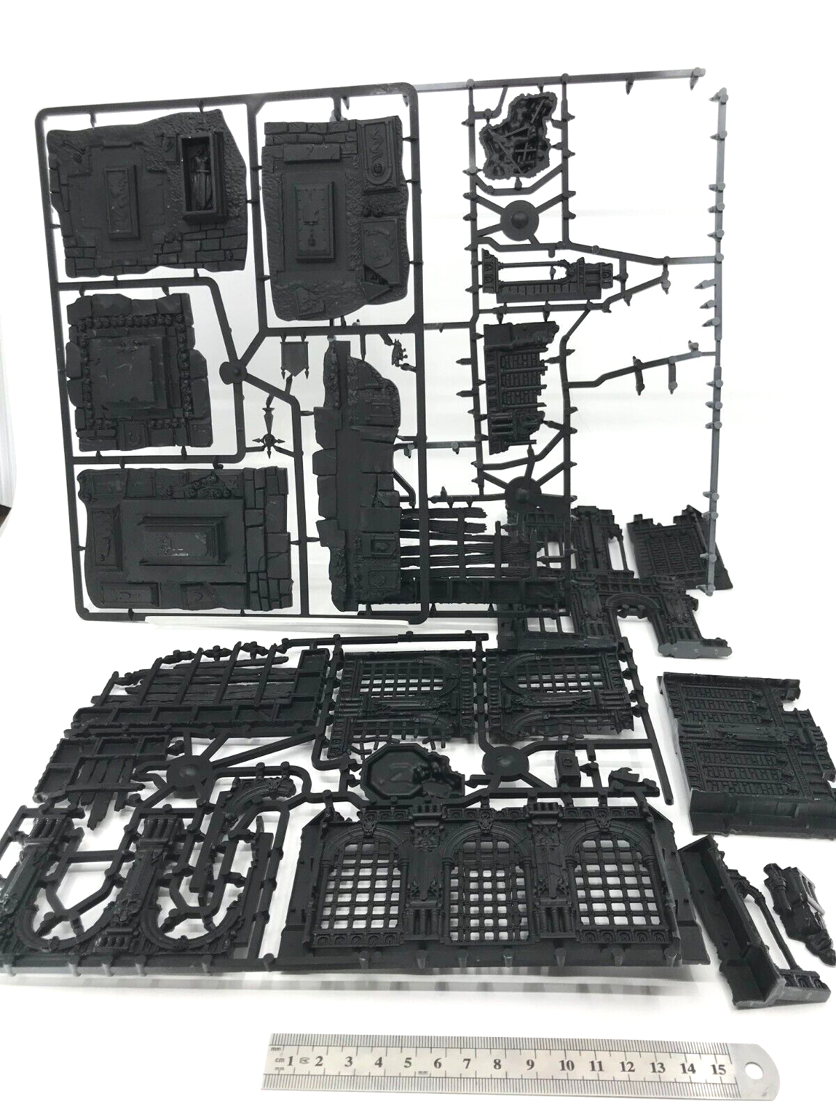 Warhammer Age of Sigmar Scenery on Sprue - Undercoated Games Workshop C15