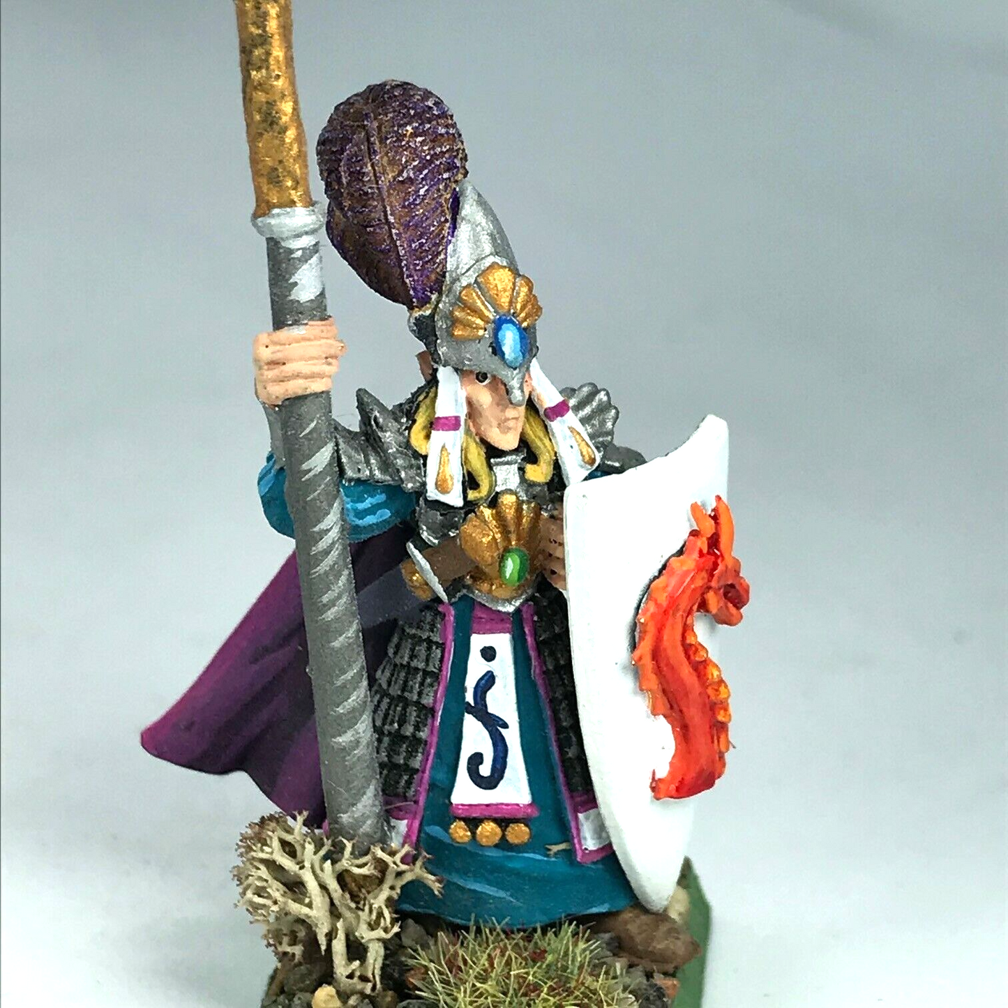 High Elves Elf Standard Bearer Command - Painted - Warhammer Fantasy C119