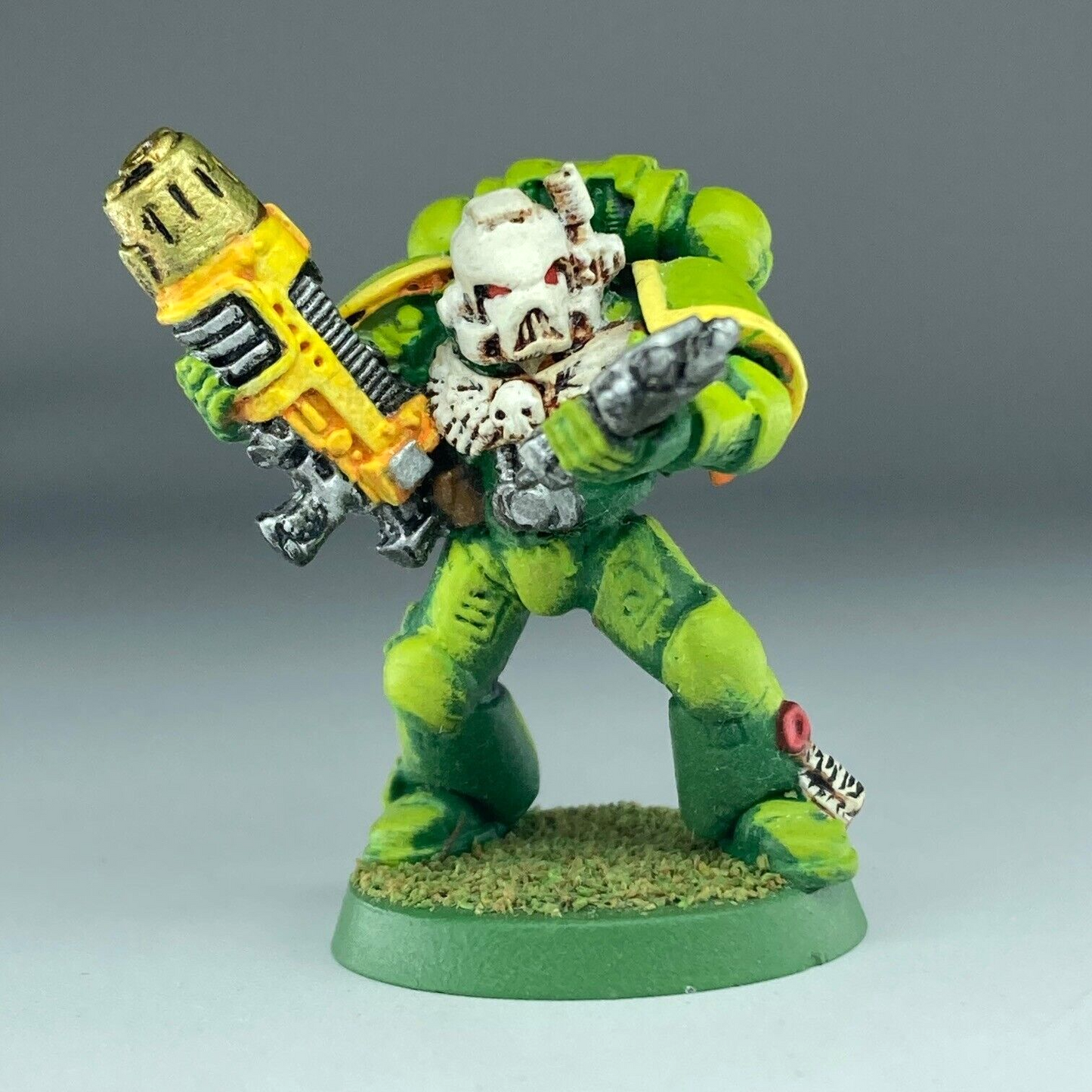 Space Marine with Plasma Gun 2nd Ed - Painted Warhammer 40K Classic Metal X13561