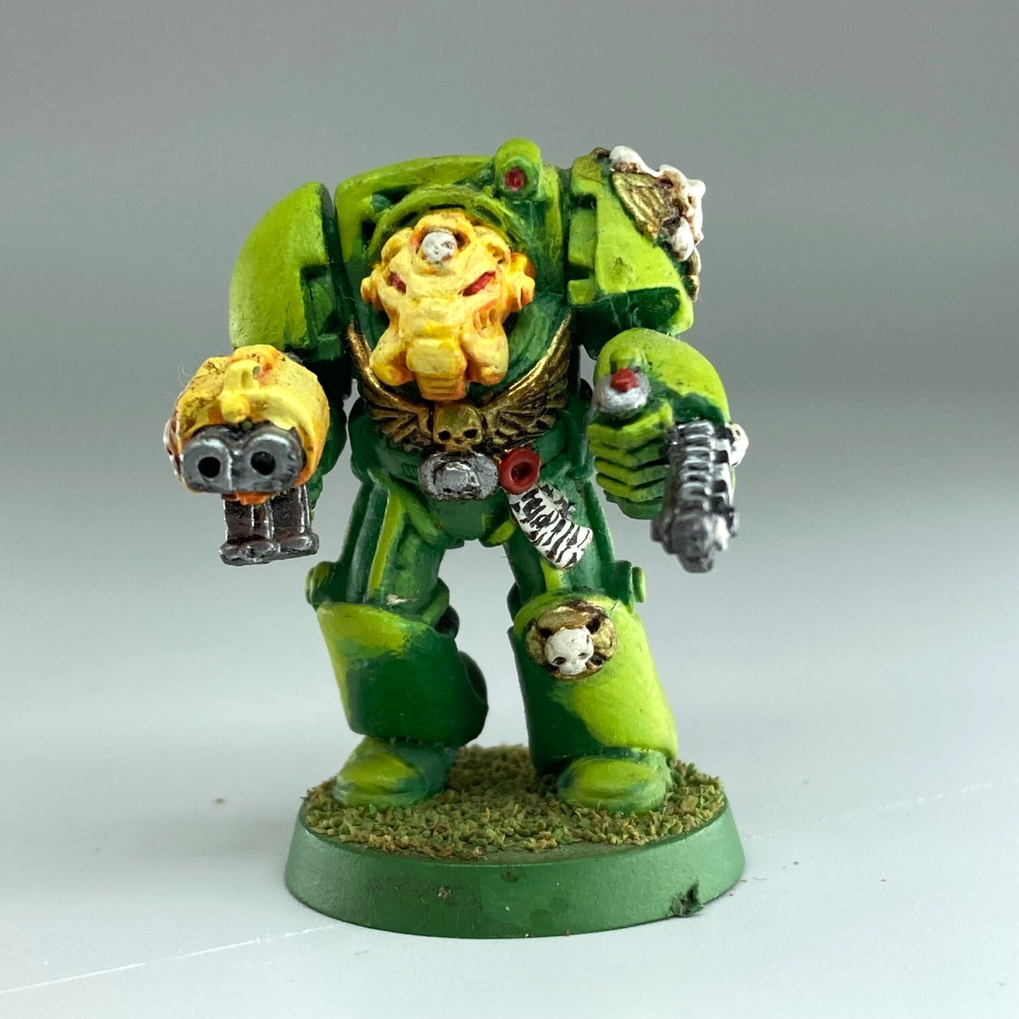 0b095127-da1f-4ee0-9fb5-bf98f82a2e95