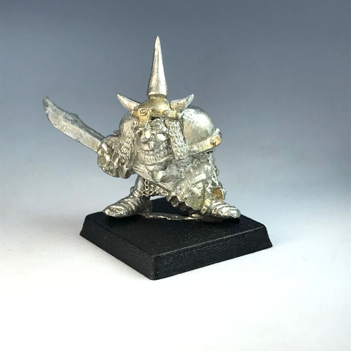 Metal Classic Armoured Goblin Warrior Orcs Goblins - Warhammer Fantasy X9742