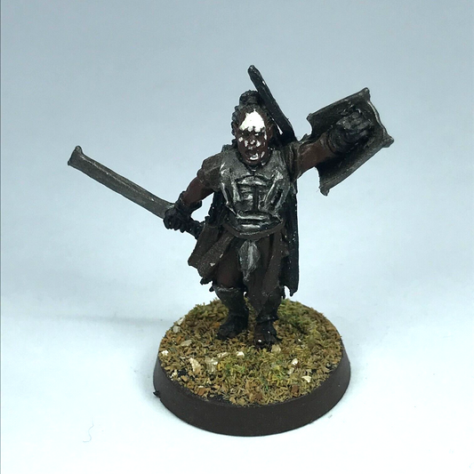 Lurtz Uruk Hai Captain - Painted - LOTR / Warhammer / Lord of the Rings X10091