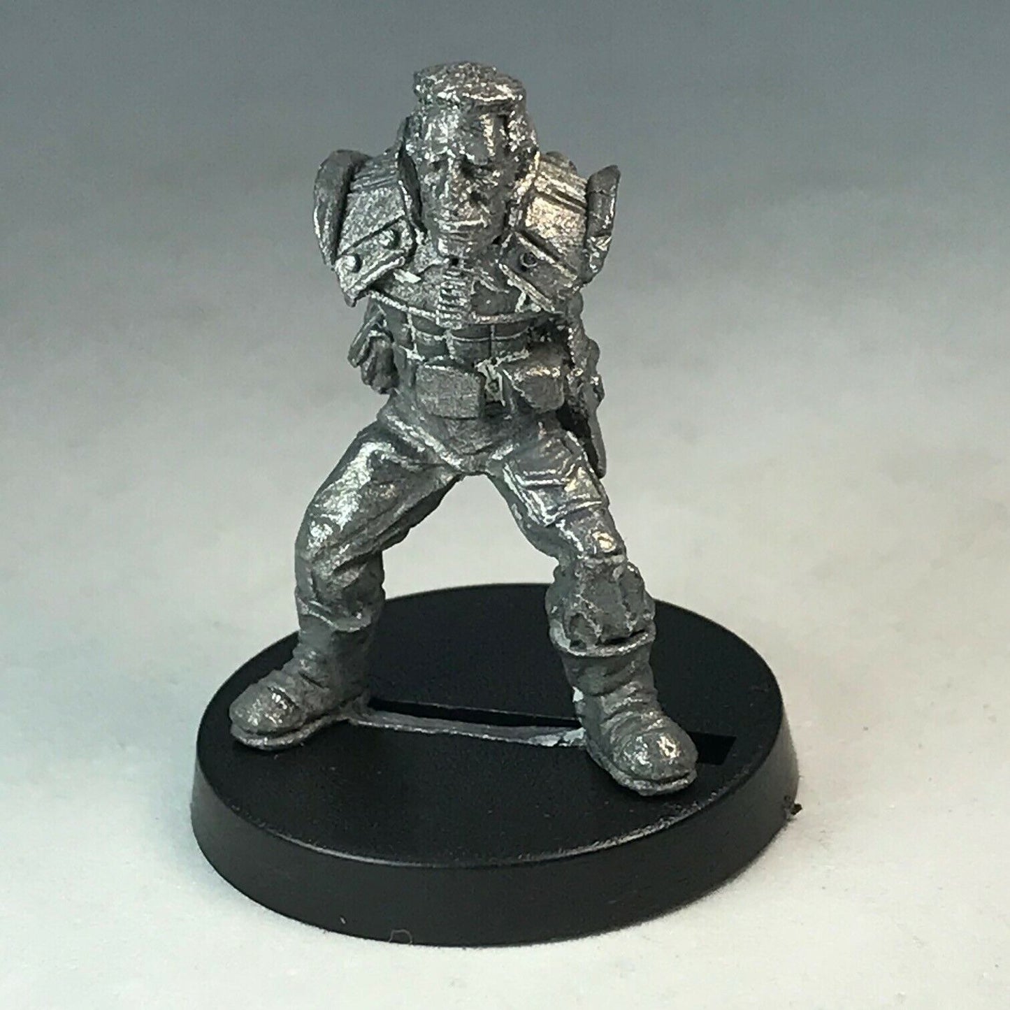 Metal Classic Rogue Trader Imperial Army Trooper Dated 1988 Warhammer 40K X7720