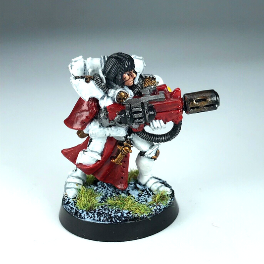 Sisters of Battle with Melta Gun - Painted - Warhammer 40K Classic Metal X2855