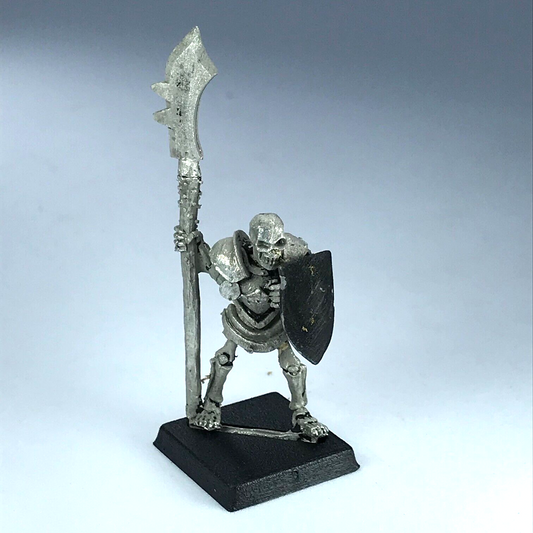 Undead Skeleton Warrior with Halberd - Citadel Warhammer Fantasy GW X12243