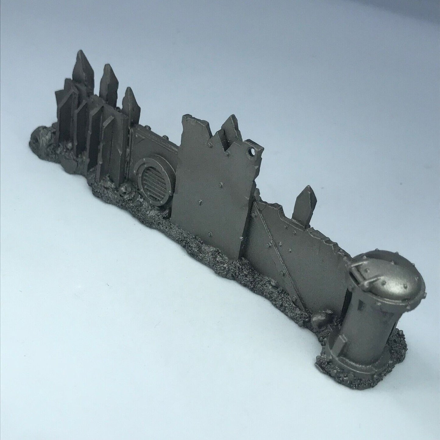 Wall Barricade Urban Scenery - Model for Scale only - Warhammer 40K C2953