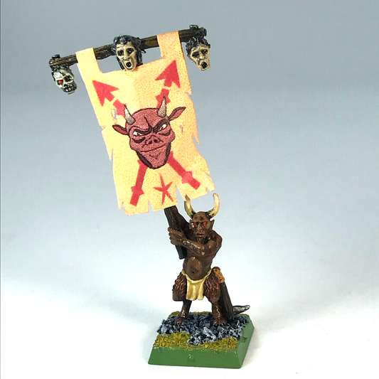 Ungor Standard Bearer Beastmen - Warhammer Fantasy Classic Metal Painted C416