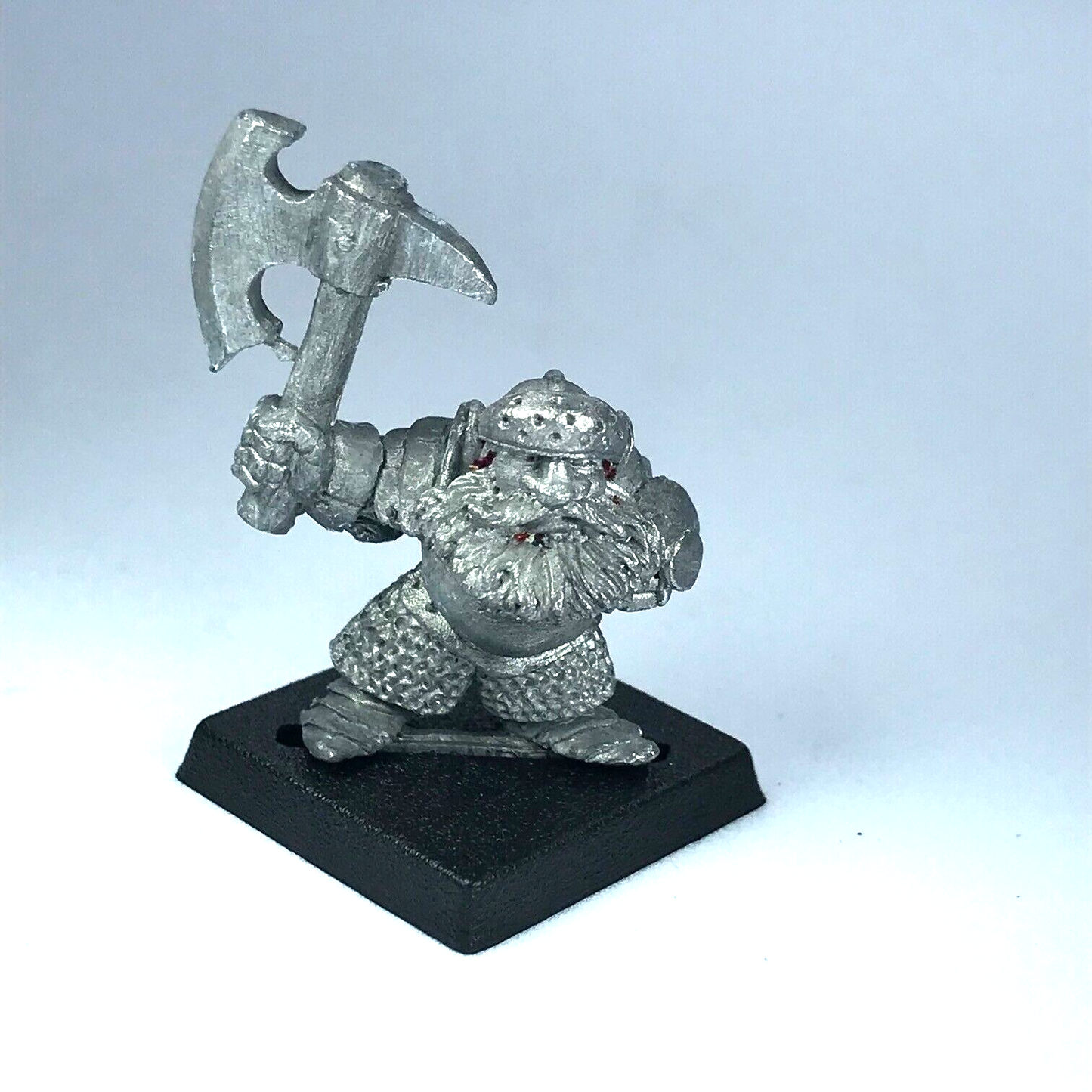 Classic Dwarf Armoured Warrior with Axe - Warhammer Citadel Fantasy X8086