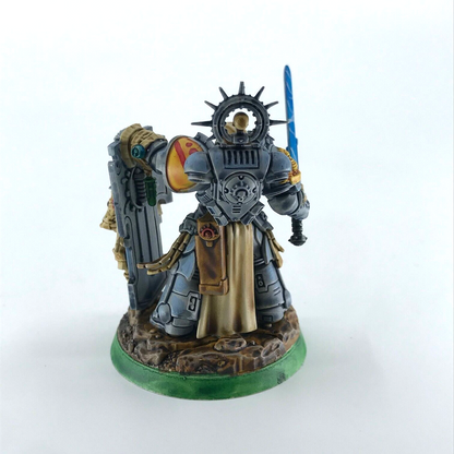 Captain with Relic Shield Space Wolves Space Marines - Warhammer 40K C4474